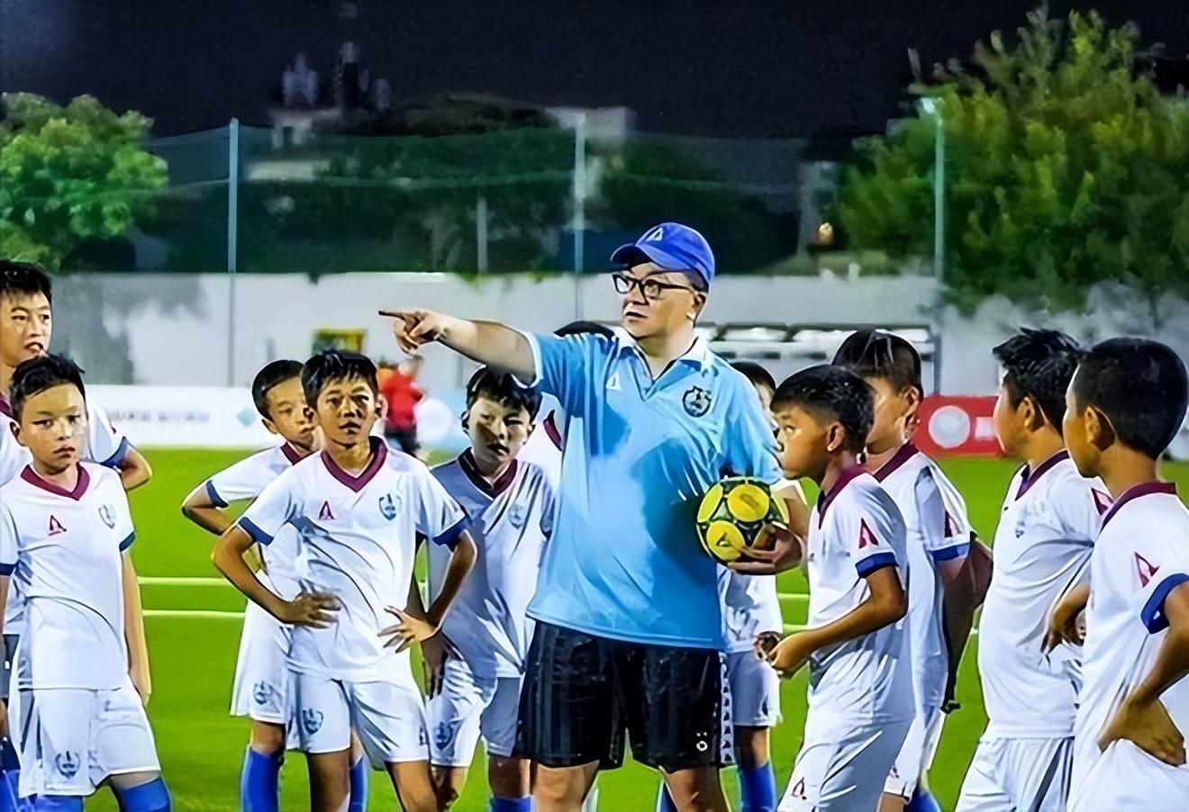 伍德时隔近16年再度出战世界杯,是两次出场间隔第二长的球员 伍德时隔近16年再度出战世界杯,是两次出场间隔第二长的球员
