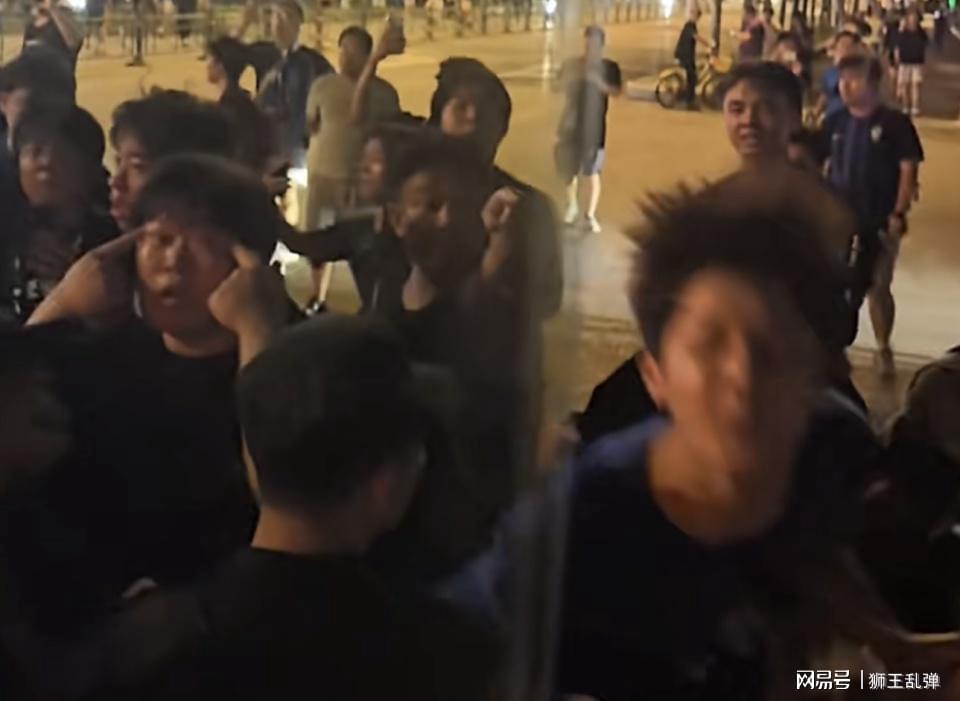 罗马CEO:很高兴和穆帅及恩里克重逢,罗马必须始终留在欧冠舞台 罗马CEO:很高兴和穆帅及恩里克重逢,罗马必须始终留在欧冠舞台