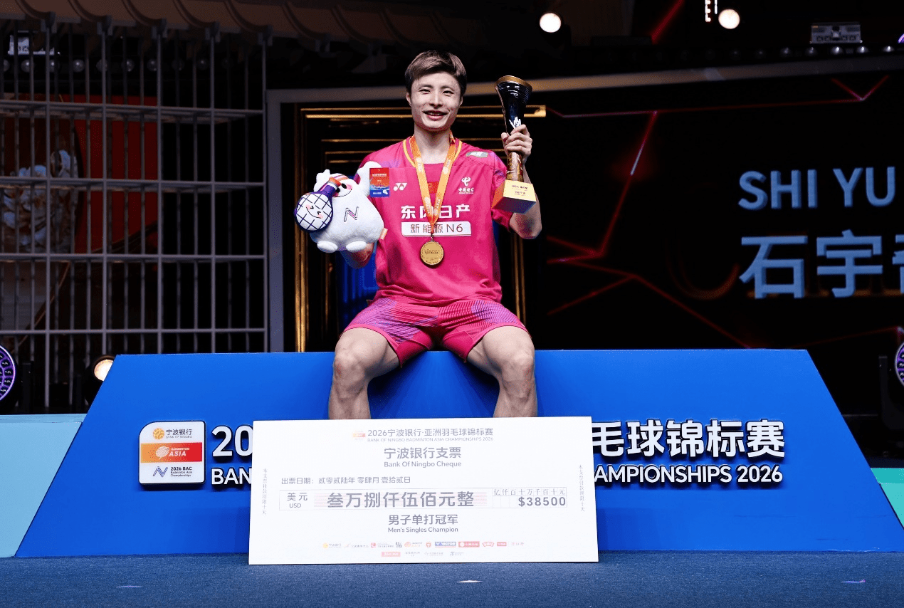 乐鱼4连胜12球!从小球队到欧冠新军,法布雷加斯打造的科莫,改变意甲争冠格局 乐鱼4连胜12球!从小球队到欧冠新军,法布雷加斯打造的科莫,改变意甲争冠格局